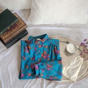 BOGO 🤍Vintage Blouse